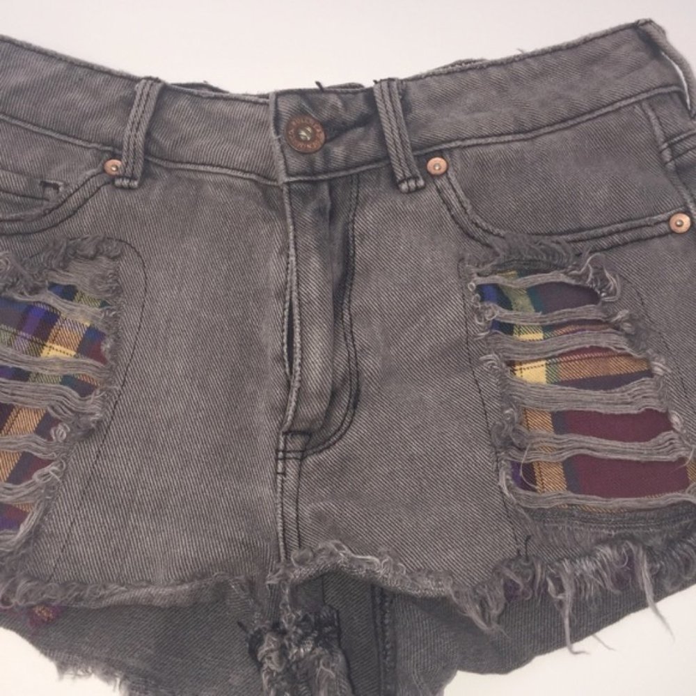 Bullhead Denim Distressed Frayed High Rise Shorts - Picture 4 of 5